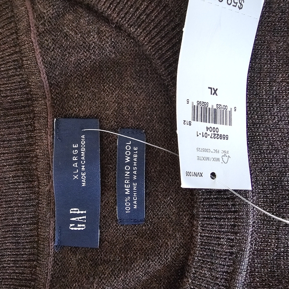 GAP Sweater XL 100% Merino Wool Pullover Men's Made in Cambodia - Picture 6 of 9